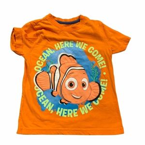 🧨5/$10🧨DISNEY Finding Nemo Tee